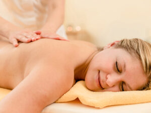 Anwendung: Ayurveda meets Aromaöl